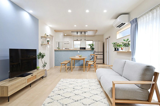 冬も夏も快適!床下断熱と樹脂サッシで叶える理想のリビング